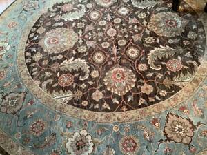 Round Area Rug 2