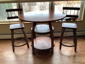 Bistro Table and 2 Chairs