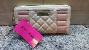 lot 3 image: Betsey Johnson Diamond Quilted Blush Multi Wallet