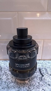 lot 46 image: Viktor & Rolf Spicebomb Eau de Toilette Spray