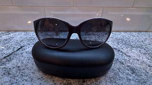 lot 15 image: Betsey Johnson Wild Pair BJ086-06 GRY Sunglasses with Case