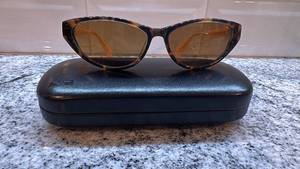 lot 21 image: Betsey Era BM1022 Espresso Cat Eye Sunglasses with Case