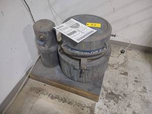 lot 32 image: Little Still Jr. Solvent Recovery S...