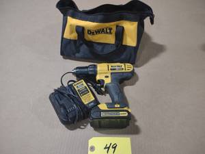 lot 49 image: Dewalt 20v Max12 Cordless Drill...