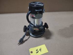 lot 54 image: Porter Cable Router, 6902...