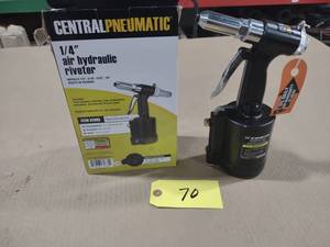 lot 70 image: CP 14 Air Riveter