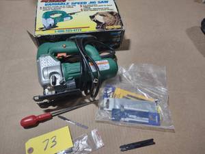 lot 73 image: Grizzly Jig Saw...