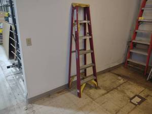 lot 146 image: Werner 6 Fiberglass Step Ladder...