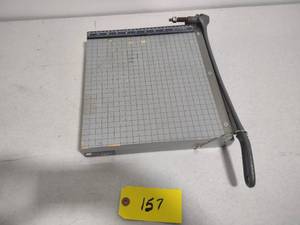 lot 157 image: Ingento GT 12 Paper Cutter...