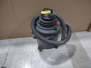 lot 171 image: Shop Vac, 3 hp...