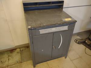 lot 259 image: Foremans Desk, 34.5x30x53...