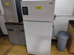 lot 314 image: White Westinghouse Refrigerator...