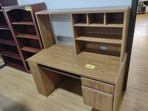 lot 338 image: Desk, 53x26.5x54...