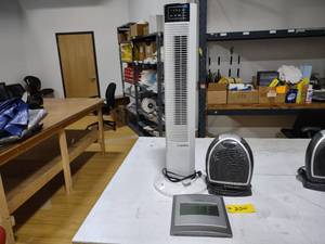 lot 350 image: (2) Heaters & Clock...