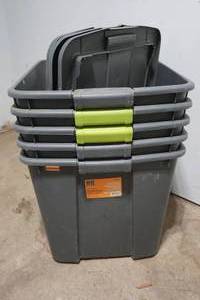 lot 6 image: 5ct Room Essential 20 gallon totes with matching lids