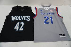 lot 34 image: 2 youth sleeveless jersey