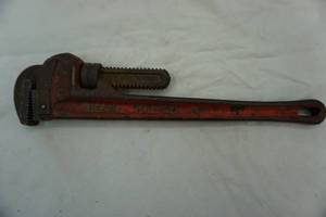 lot 37 image: 18 rigid pipe wrench