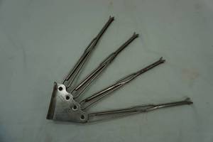 lot 51 image: vintage towel rack