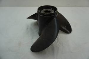 lot 55 image: boat motor prop