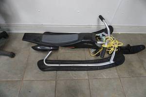 lot 65 image: Outer Edge ride on steerable sled