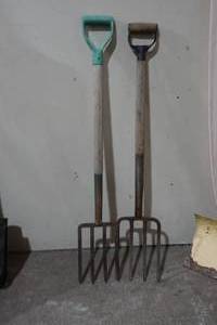 lot 109 image: lot of 2 potato forks