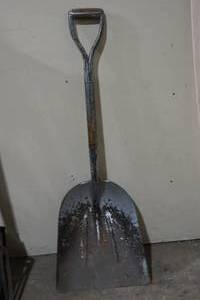 lot 111 image: steel scoop shovel