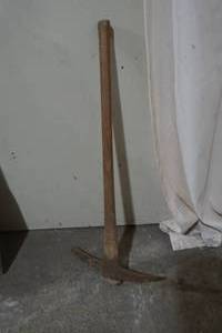 lot 114 image: pick axe