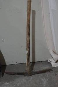 lot 115 image: pick axe