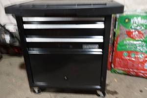 lot 131 image: Craftsman roller cabinet