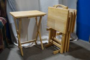 lot 170 image: Wooden Dinner Tray Set