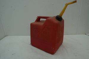 lot 202 image: 6 gallon gas can