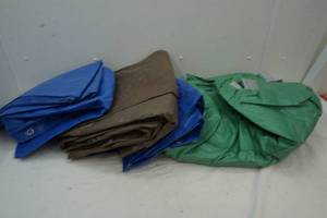 lot 241 image: lot of 4 tarps in tote