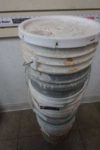 lot 248 image: 7ct  5 gallon buckets