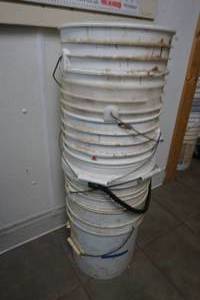 lot 250 image: 6ct  5 gallon buckets