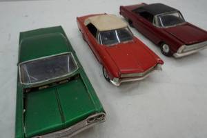 lot 257 image: Buick Chevy & Ford Model Car lot