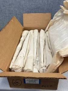 lot 19 image: 24 - Pyrex Funnel Tubes, Thistle Top, 6.5 x 300mm