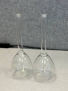 lot 41 image: 2 - Used 500ml Volumetric Flasks with screw top