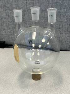lot 80 image: 2000ml 3 Neck Boiling Flask, 2440 Joint