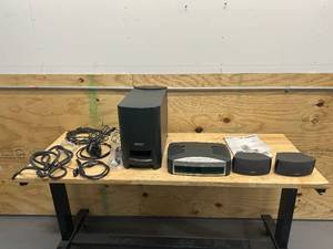 lot 107 image: BOSE 3-2-1 Home Entertainment System
