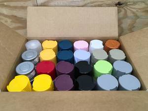 lot 83 image: Lot of 24 - Assorted Cans of Spray Paint