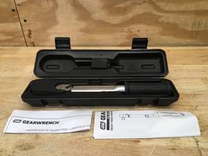 lot 59 image: Gearwrench 38 Fixed Head Preset Torque Wrench Model # 85162