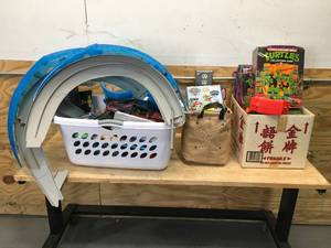 lot 116 image: Lot of Assorted Childrens Toys