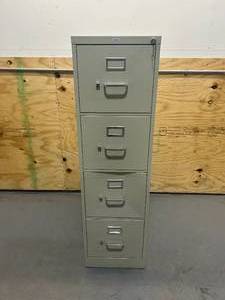 lot 61 image: 4 Drawer Filing Cabinet