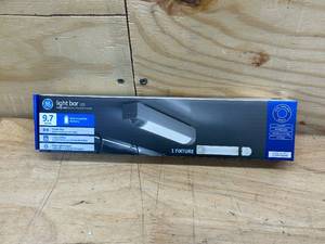 lot 103 image: GE Lighting LED Light Bar, Hands-Free OnOff Motion Light, Rechargeable Battery-Powered Fixture, Daylight, 9.7 Inches