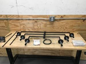 lot 138 image: Black Chandelier