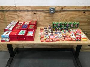 lot 159 image: Lot of Assorted Christmas Tree Decorations and Envelopes