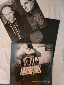 lot 32 image: Steely Dan EVERYTHING MUST GO Vinyl LP Album Record