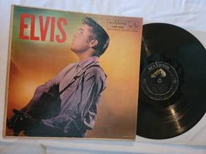 lot 41 image: 1957 Elvis Presley ELVIS Vinyl LP Album Record