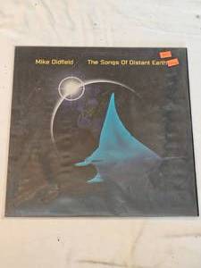 lot 119 image: Mike Oldfeild, The Songs of Distant Earth (WEA WE391)