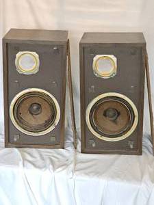 lot 10A image: KLH Model Six Loudspeaker System